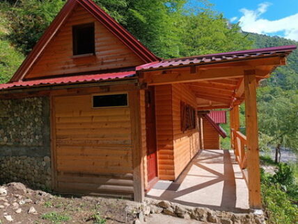 Cabin_01